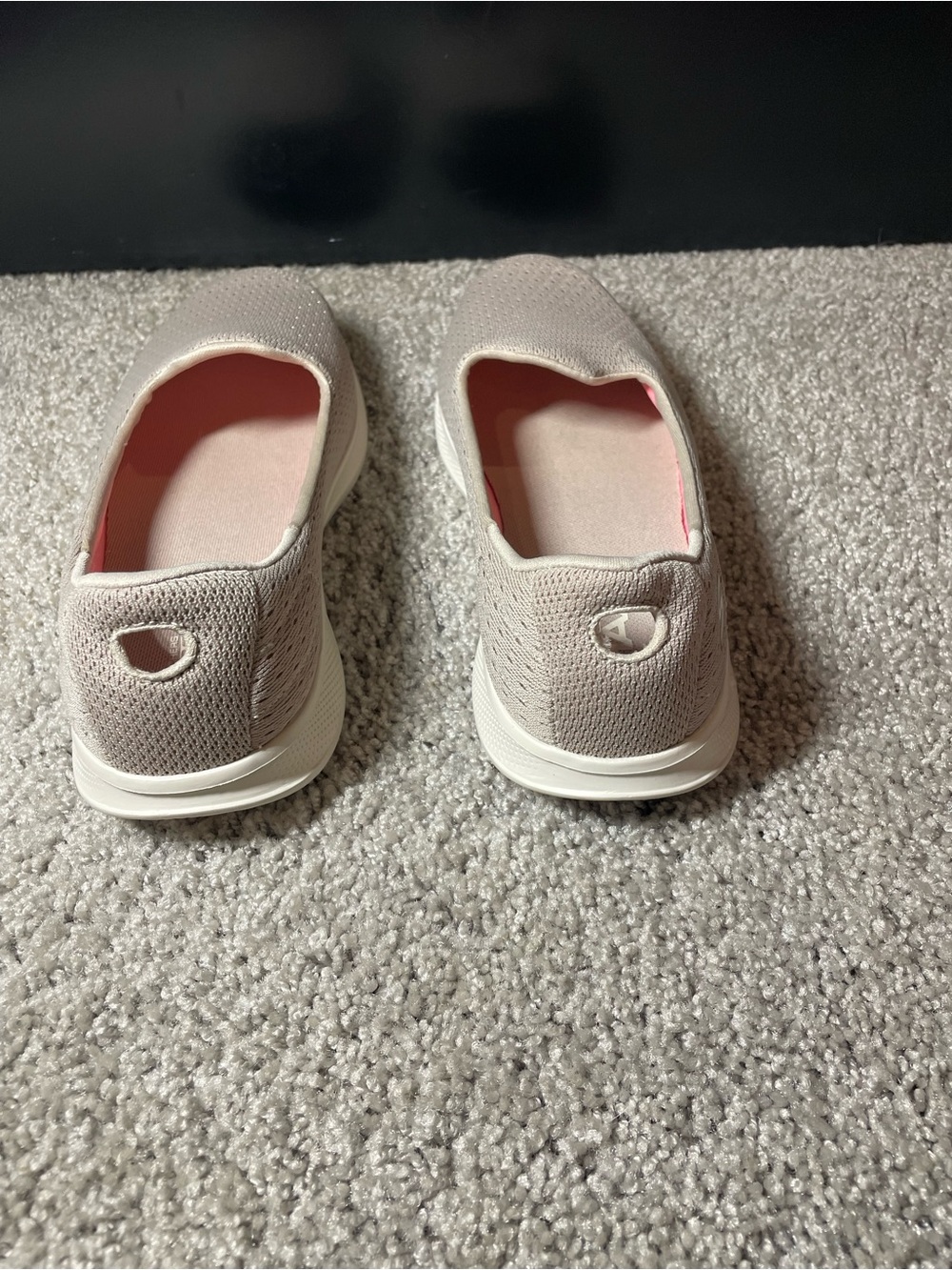 NWOT Skechers Slip-On Moccasin Sneakers in Light Taupe with Pink Lining - Picture 5 of 5
